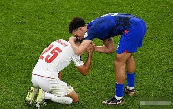 世界杯美国对伊朗的温情一幕