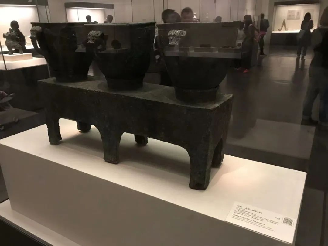 你学的历史可能是错的，史纪是瞎编的，竹书纪年