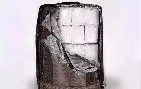 一批女孩，在海外排队等待死刑